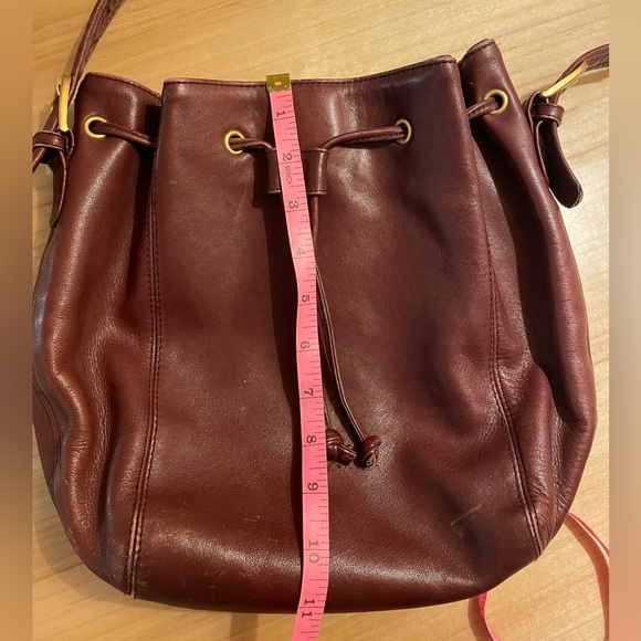 Vintage leather bucket bag - Picture 7 of 9